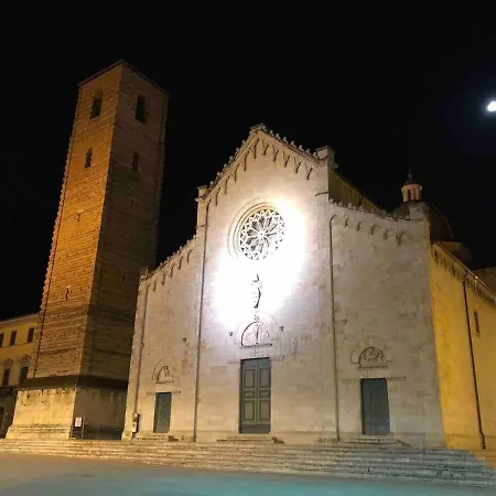 New Duplex In The Center Of Pietrasanta